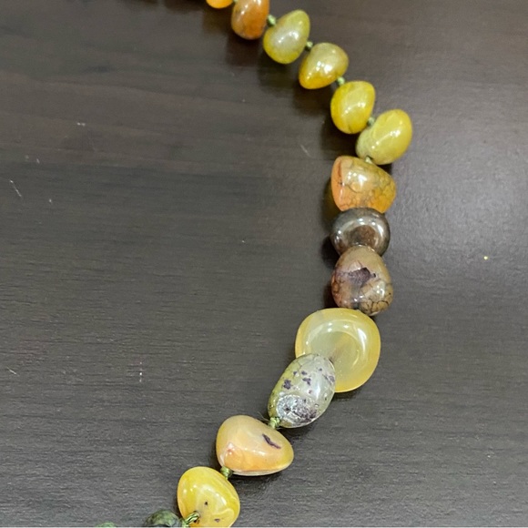 Vintage Green/Multi Semi-Precious Stone Gemstone Beaded Necklace - Picture 5 of 11